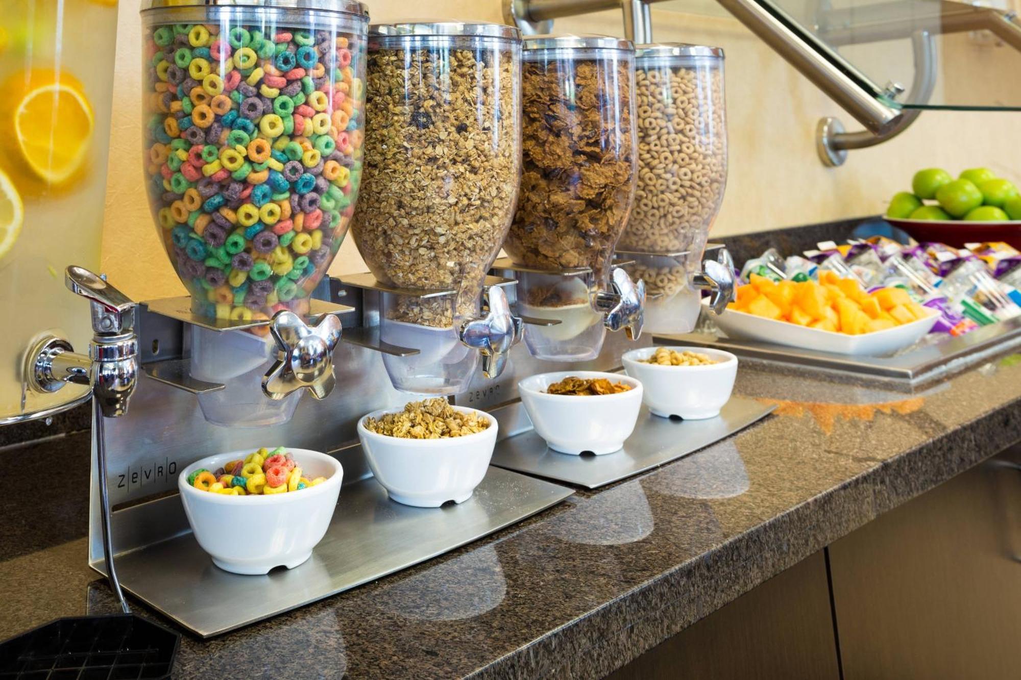 Residence Inn By Marriott Fort Collins Bagian luar foto