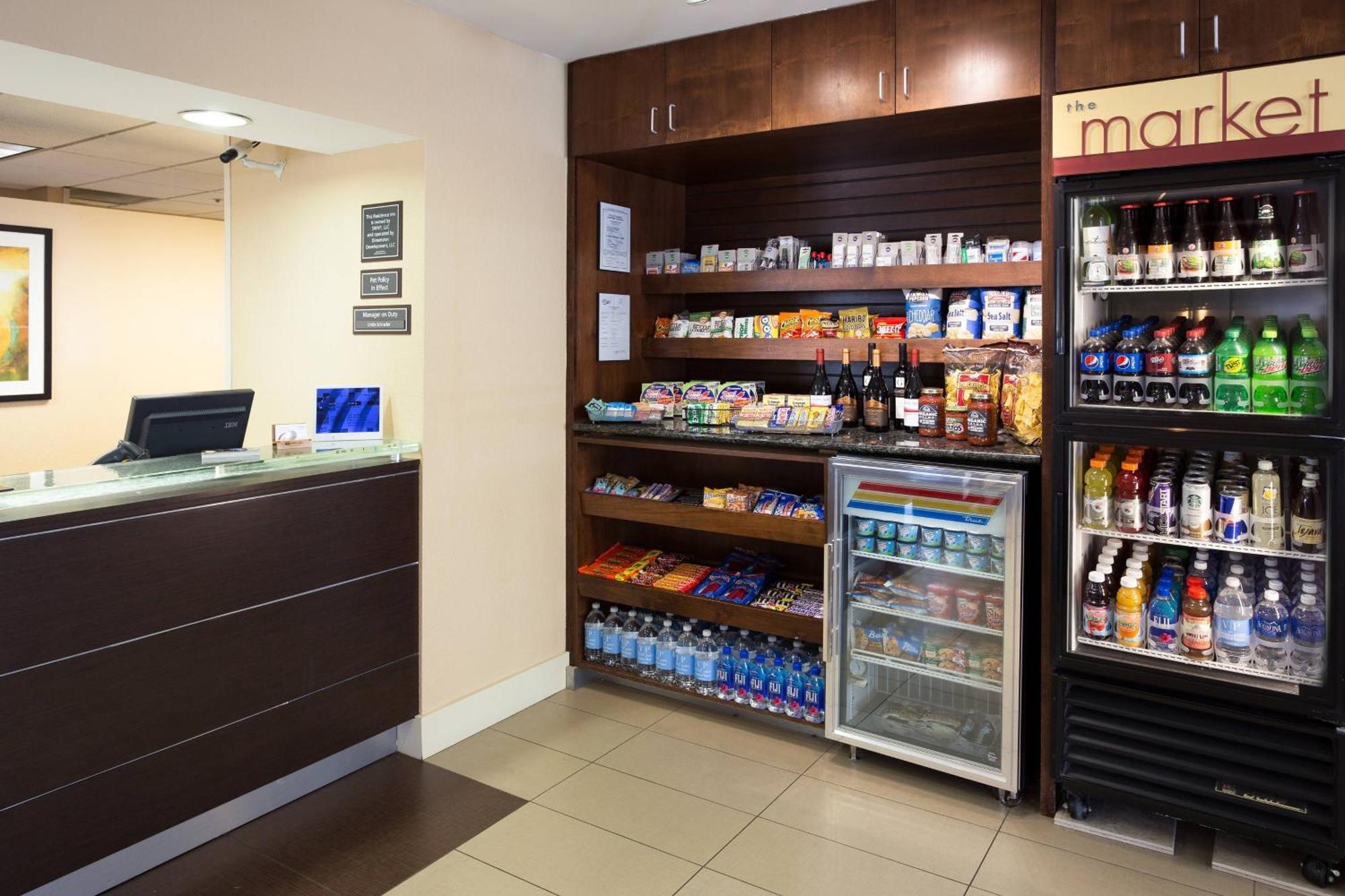 Residence Inn By Marriott Fort Collins Bagian luar foto
